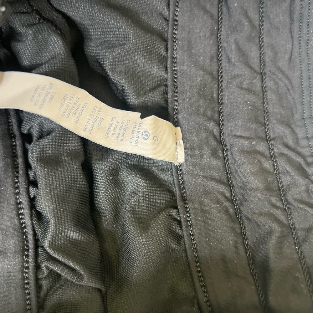 Lululemon Women's Black Athletic Shorts - Size 6 - Picture 8 of 11